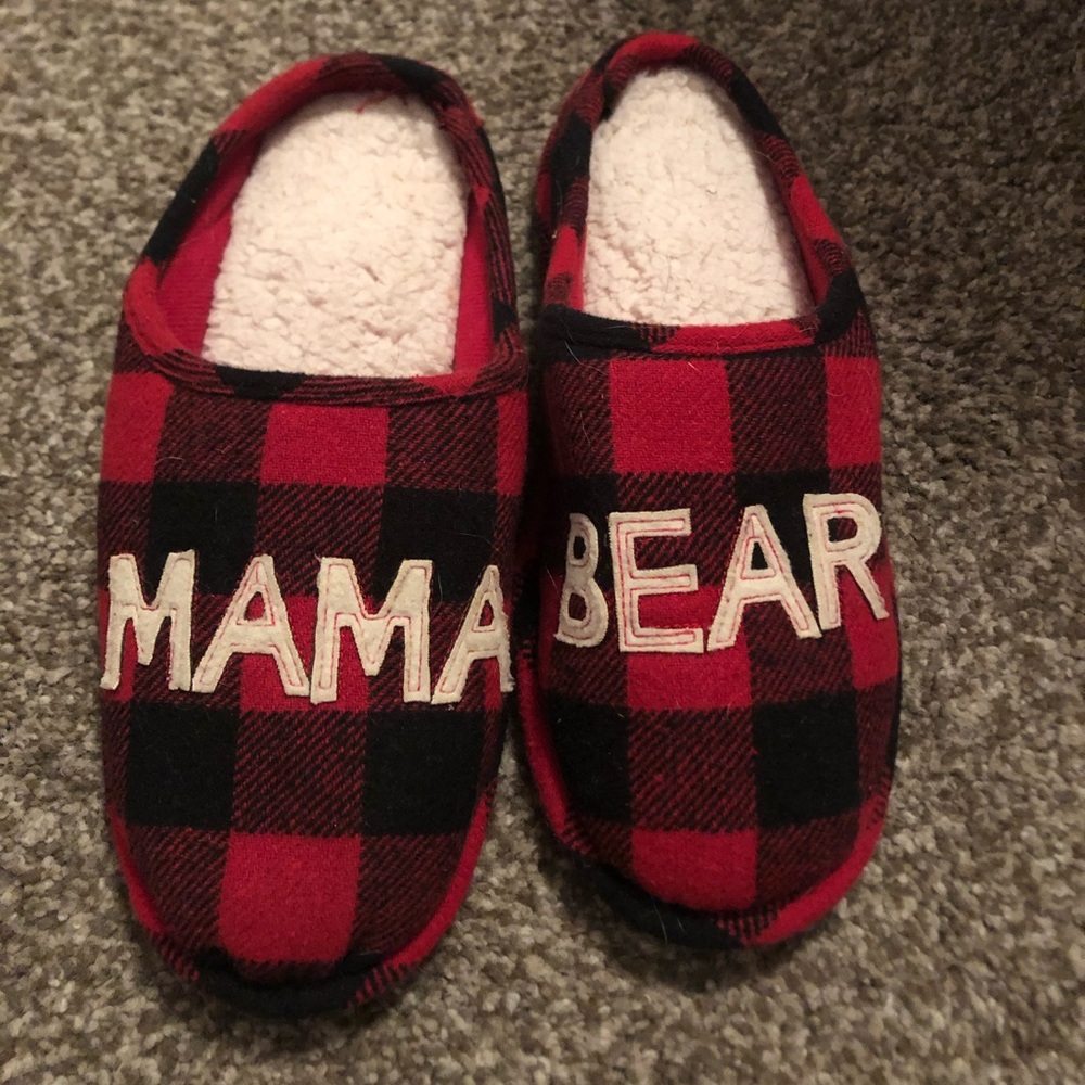 NEVER WORN Dear Foams “Momma Bear” Slippers